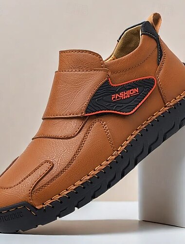  Lässige Slipper für Herren aus Kunstleder mit handgefertigten Nähten und Klettverschluss - langlebige und bequeme Schuhe für den Alltag
