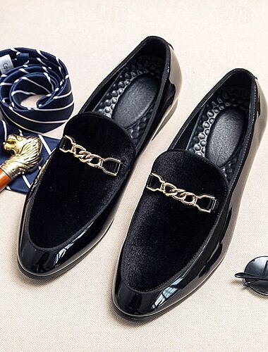  Burgunderrote Samt-Loafer für Herren mit goldenem Kettendetail – elegante Schlupfschuhe für formelle Anlässe und Partys