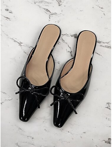  bordeauxrote Damen-Pantoletten aus Lack-Kunstleder mit Schleifendetail – schicke Slip-On-Heels mit spitzer Spitze für elegante Outfits