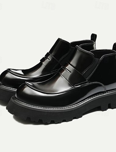  Herren-Stiefeletten mit dicker Sohle in glänzendem Braun – modernes Slip-On-Design für legere und formelle Anlässe
