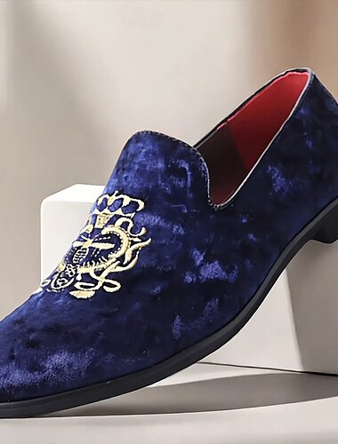  marinblå sammetsloafers för män med guldbroderier - eleganta slip-on skor för formella evenemang och fester