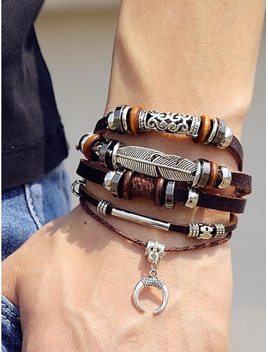  mäns boho flerlagers läderarmband med fjäder och halvmåneberlock – vintageinspirerat justerbart omlottarmband för avslappnad stil