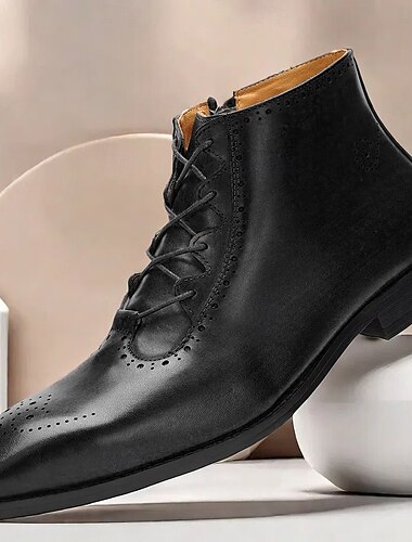  Braune Schnürstiefeletten für Herren mit Brogue-Details – elegante Stiefel aus hochwertigem Rindsleder für formelle Anlässe und Business-Kleidung