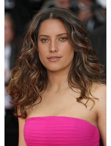  サルマ・ハエック風ウィッグ カーリー アシンメトリー ウィッグ ミディアムレングス ブラウン 合成毛 女性用 ファッショナブル デザイン ソフト ナチュラル ブラウン