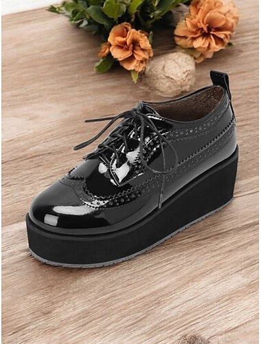  schwarz-weiße Damen-Brogue-Oxfords mit Plateausohle – Schnürschuhe aus Vintage-Lackleder mit dicker Sohle