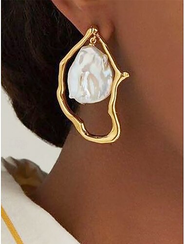  abstrakte goldene Tropfenohrringe für Damen mit Akzent aus Kunstperlen – einzigartiger Statement-Schmuck für elegante und legere Anlässe