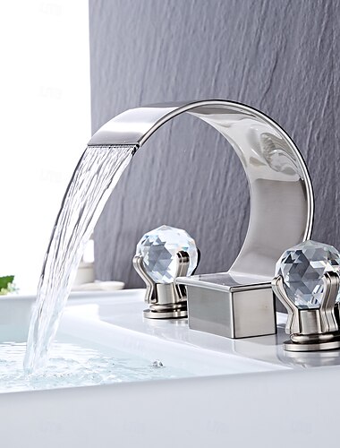  vesiputous kylpyhuonehana yleiset kylpyhuonehanat pesualtaalle 3-reikäinen 2-kahvainen pesuallashana moderni pesuallashana, pesuallashana pesuallashana