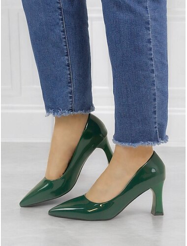  glänzend grüne Pumps aus Lack-Kunstleder mit spitzer Spitze und Blockabsatz – elegante Abendschuhe für Damen