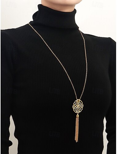  Lange goldene Halskette mit Anhänger für Damen mit aufwendigem Blumenmuster und Quastenakzent – eleganter Statement-Schmuck für legere und formelle Outfits