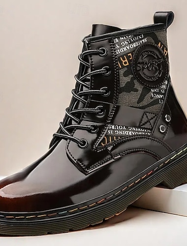  bottes de combat en similicuir verni pour hommes - conception à lacets de style militaire avec détails de camouflage, semelle robuste pour l'extérieur et les vêtements décontractés