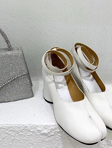  Rote Tabi-Schuhe mit Blockabsatz und Knöchelriemen für Damen – einzigartiges Design mit geteilter Zehenpartie für Retro- und moderne Mode-Styles