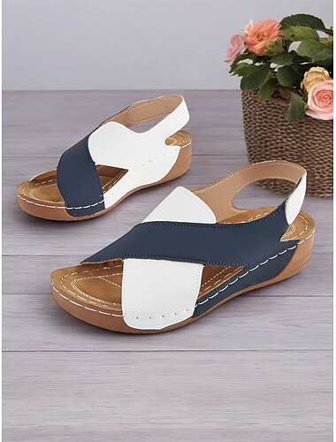  comfortabele witte en blauwe sandalen met gekruiste bandjes voor dames - perfect voor casual gelegenheden