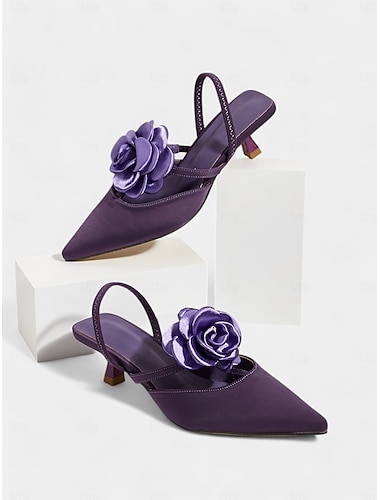  chaussures de mariage à bride arrière en satin violet pour femmes avec détail de fleur de rose, bout pointu et talons bas - talons de mariée élégants pour les mariages et les événements formels