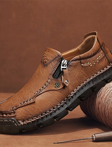  brune slip-on loafers i kunstskinn med sideglidelås og håndsydde detaljer – komfortable fritidssko for arbeid, reise og daglig bruk