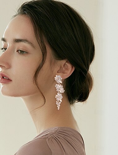  Pendientes colgantes para mujer, joyería fina, pendientes de lujo con estilo y flores de cristal, joyería de plata para fiesta de bodas, 1 par, vestido para impresionar 2025