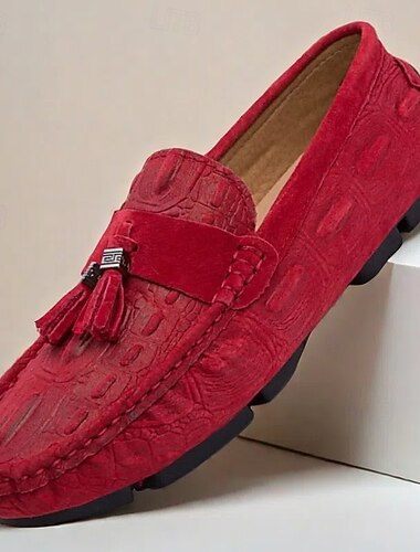  bruna loafers i fuskmocka för män med tofsdetalj och präglade mönster | bekväm och snygg för vardagsbruk