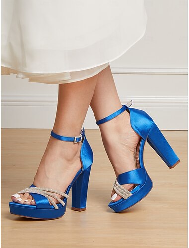  glamoureuze blauwe enkelband sandalen | perfect voor bruiloften en feesten