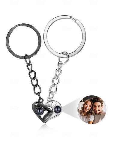  Personalisierte Projektions-Schlüsselanhänger Set – Robuste Edelstahl-Pärchen Schlüsselanhänger mit Herzanhänger Individuelles Hochzeitsgeschenk für Paare Foto Geburtsstein Projektions Romantisches