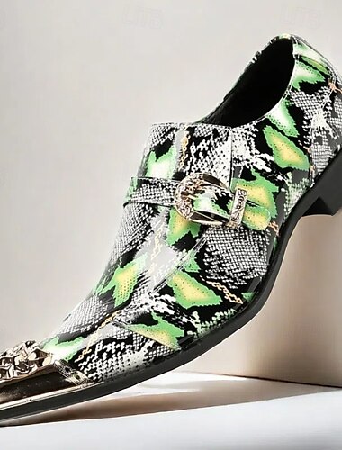  Grüne Slipper für Herren aus Leder mit Schlangenmuster, Metallschnalle und dekorativer Zehenkappe – elegante Schuhe aus hochwertigem Rindsleder im exotischen Stil für Partys und formelle Anlässe