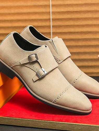  Beigefarbene Monkstrap-Abendschuhe aus Wildleder für Herren – elegante Brogue-Details für formelle und halbformelle Anlässe