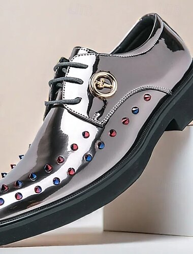 Herrenschuhe aus goldenem Lacklederimitat – mit Strasssteinen besetztes Schnürdesign für Partys, Hochzeiten und Bühnenauftritte