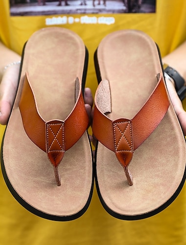  bruna flip flops i konstläder för män - avslappnade sommarsandaler med öppen tå och bekväm sula för strand- och vardagsbruk