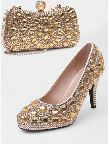  Tacones de aguja adornados con cristales dorados y clutch a juego: elegante conjunto de mujer para fiesta, noche y boda