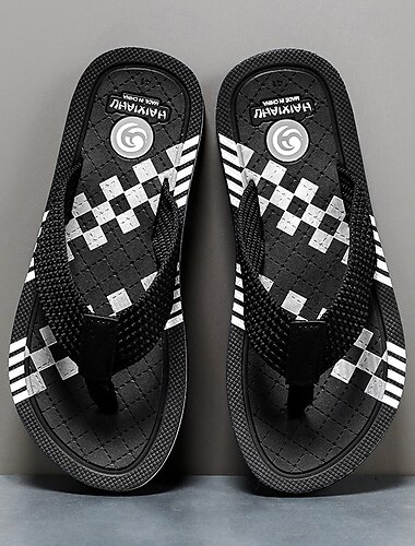  Rutschfeste Flip-Flops für Herren – leichte, lässige Strandsandalen mit strukturierter Sohle und stylischem Muster, ideal für den Sommer und den Außenbereich