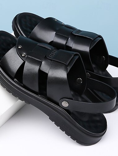  Schwarze Kunstledersandalen für Herren – offene Sommerschuhe mit gekreuzten Riemen und bequemer Sohle für den lässigen Outdoor-Look