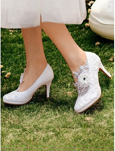  chaussures de mariée à talons hauts en dentelle blanche avec ornements floraux – chaussures de mariage élégantes pour femmes