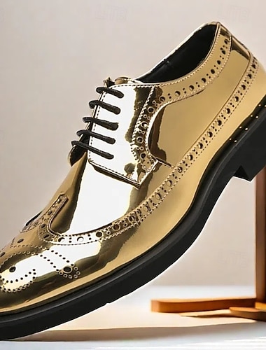  brogue-sko i patentert gull for menn - klassisk snøredesign med vingespisser for formelle arrangementer, fester og bryllup