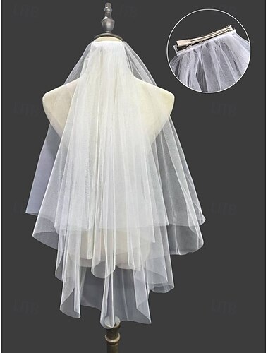  eleganter zweilagiger Brautschleier mit weichem Tüll – klassisches Hochzeitsaccessoire für Bräute, ideal für traditionelle und formelle Hochzeiten