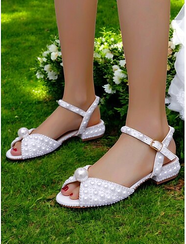  weiße, perlenverzierte Sandalen mit niedrigem Absatz für Damen – elegante offene Hochzeits- und Ballschuhe