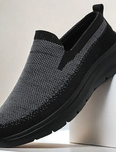  Sportliche Slip-On-Sneaker für Herren, atmungsaktives Stricknetz, bequeme Laufschuhe mit weißer Sohle, lässiges Sportschuhwerk für den Außenbereich und den täglichen Gebrauch