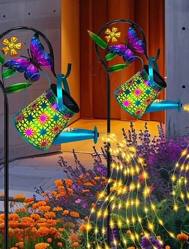  Lámpara de riego solar con forma de hervidor con gancho de pastor de mariposa de colores, luz solar impermeable para jardín, luz LED de hierro forjado para jardín al aire libre, para patio, terraza,