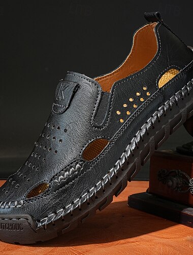  Braune Schlupfsandalen aus Leder für Herren mit perforierten Details und Stretcheinsätzen – bequem und stilvoll für die Freizeit sowie Outdoor- und Sommeraktivitäten