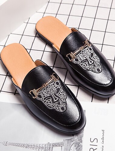  Schwarze Slipper für Herren mit geprägtem Logo und goldenem Akzent, lässige flache Schuhe für den Alltag und das Büro