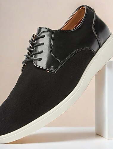  Braune Freizeitschuhe zum Schnüren für Herren mit Obermaterial aus Wildleder und Lackleder, bequemes Schuhwerk für den Alltag