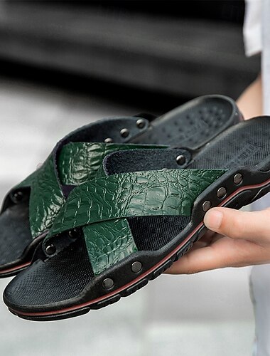  Schwarze Herrensandalen mit Kreuzriemen, Krokoprägung und bequemer Gummisohle – lässiges Outdoor-Schuhwerk für Sommer, Strand und Alltag
