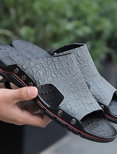  lässige braune Slide-Sandalen für Herren mit Krokoprägung und strapazierfähiger Gummisohle – bequeme Outdoor-Schuhe für Sommer, Strand und Alltag