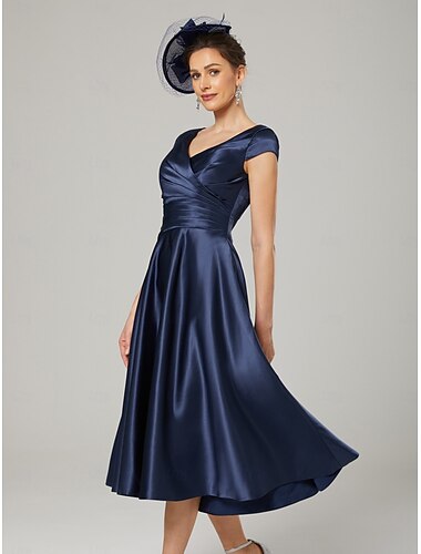  A-Linie Brautmutterkleid Elegant V Ausschnitt Tee-Länge Charmeuse Ärmellos mit Horizontal gerüscht 2025