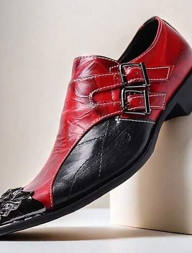  Premium-Kuhleder-Doppel-Schnallenloafer für Männer mit goldener Spitze gewagtem roten und schwarzen Design und Löwenkopfdetaillierung – stylische Slippers für modebewusste Männer und besondere Anlässe