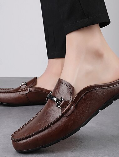  Braune Slipper für Herren mit Metallschnalle, lässige Kunstlederschuhe für den Alltag