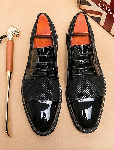  schwarz-weiße Oxford-Schuhe für Herren mit Hahnentrittmuster und Lacklederdetails, elegantes Schnürdesign für stilvolle formelle Anlässe