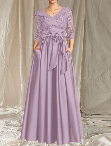  A-Linie Mutter der Braut Kleid Hochzeitsgast Elegante V-Ausschnitt Bodenlänge Satin Spitze 3/4 Ärmel mit Spitzen Schleife(n) Falten