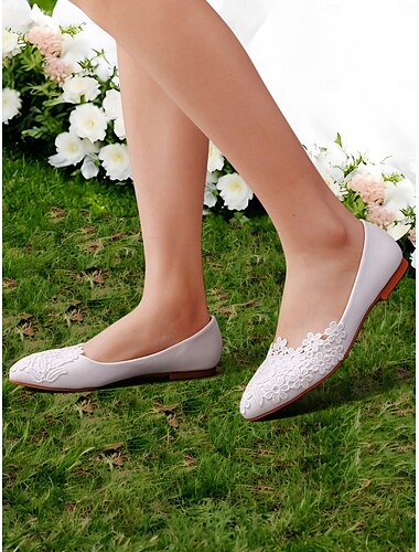  weiße Spitzenballerinas für Bräute – elegante Hochzeitsschuhe mit Blumenstickerei
