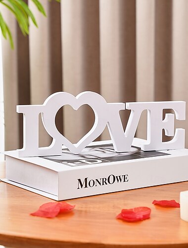  White "LOVE" Letter Tabletop Decor, PVC Freestanding Sign, Romantic Valentine's Day, Wedding, Anniversary Decoration, Warm Indoor Desktop Letter Ornament for Home and Party Display