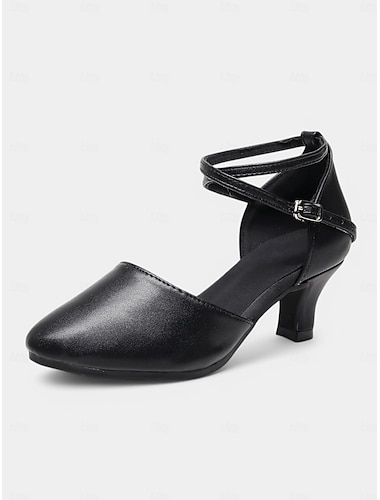  Zapatos de baile beige con tiras cruzadas: cómodos zapatos de tacón bajo para salón y tango.
