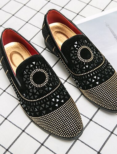  Ballschuhe für Herren – schwarze Samt-Loafer mit Nieten und Spiraldesign für luxuriöse Anlässe