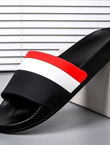  sandales sportives à enfiler pour hommes à rayures rouges et blanches - des chaussures audacieuses pour les loisirs et les activités de plein air